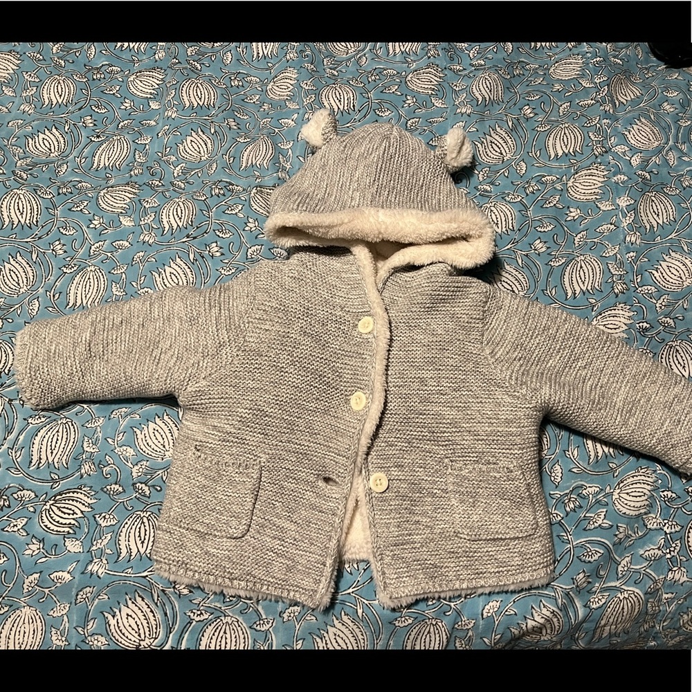 GAP- baby -size 3-6 months lined jackets with hood- Gray